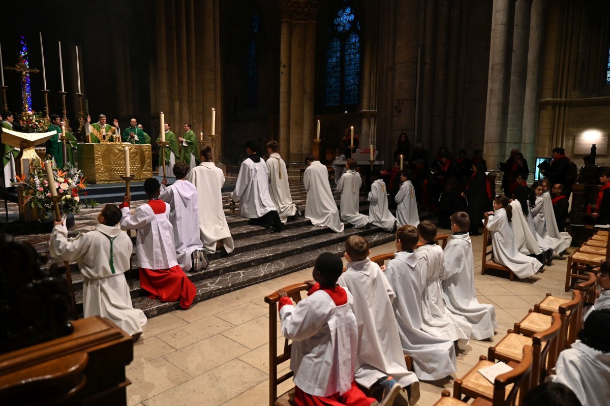 Rassemblement des jeunes au service de la liturgie 2024. © Marie-Christine Bertin / Diocèse de Paris.