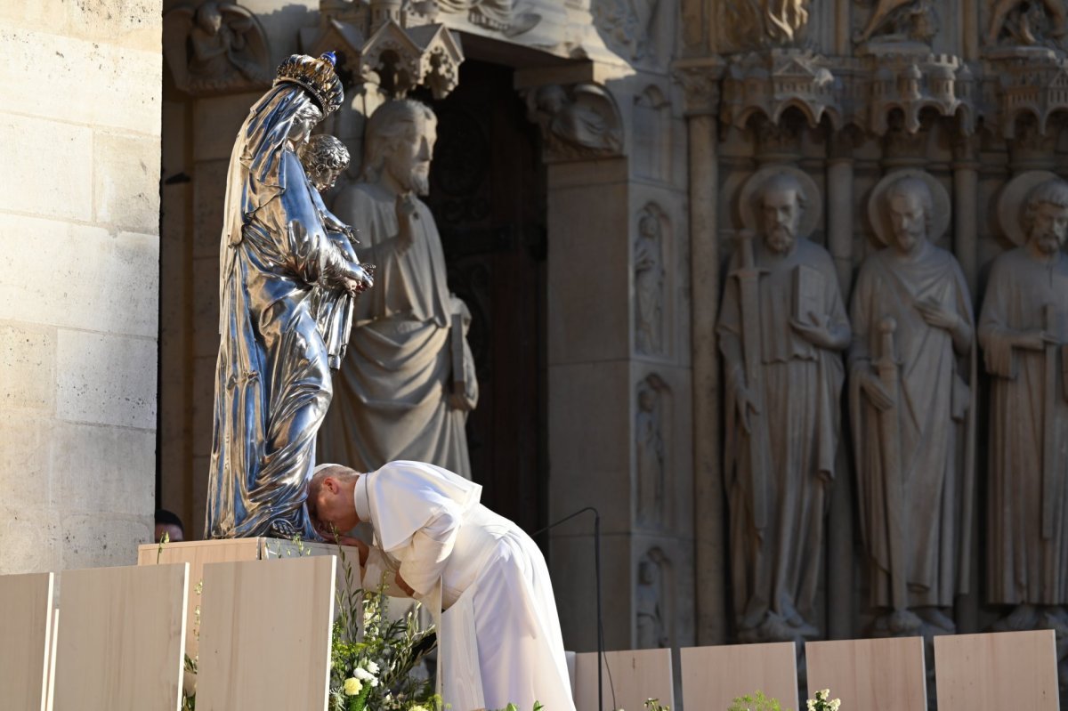 Prière des vêpres à Notre-Dame de Paris avec le Pape Léon XIV. © Marie-Christine Bertin / Diocèse de Paris.
