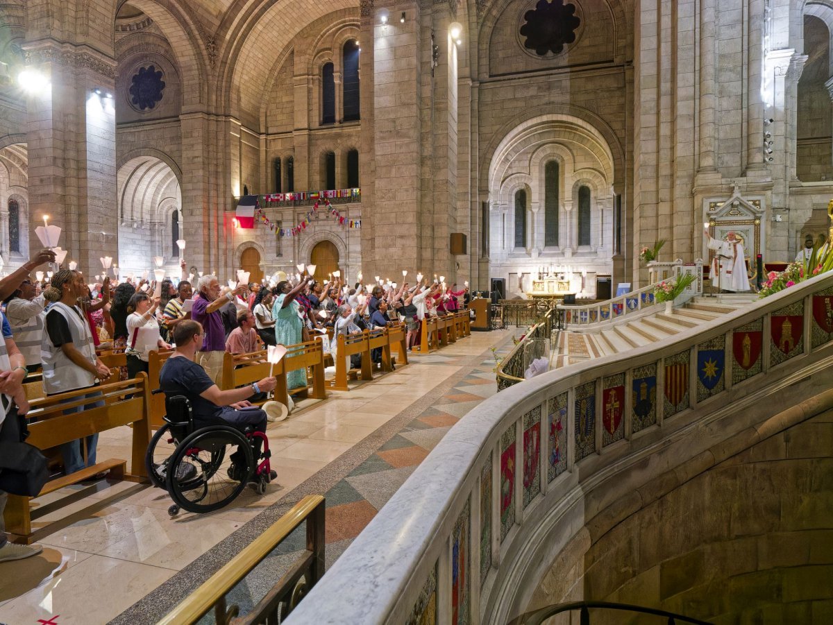 Procession de l'Assomption du Sacré-Cœur de Montmartre 2024. © Yannick Boschat / Diocèse de Paris.