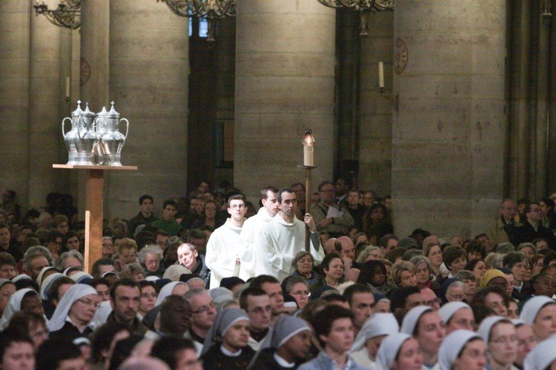 Mars 2010 : Messe Chrismale à Notre-Dame de Paris. 