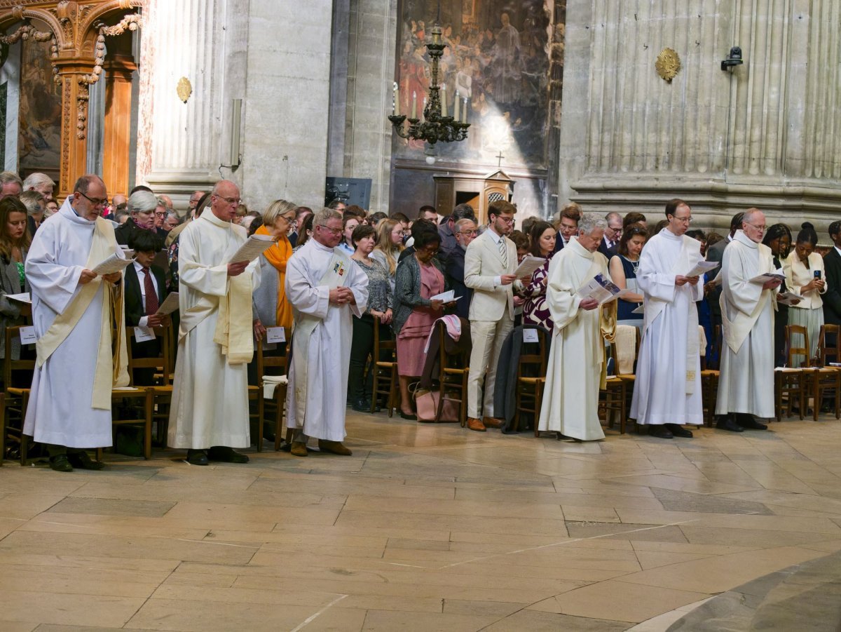 Ordinations des diacres permanents 2024. © Yannick Boschat / Diocèse de Paris.