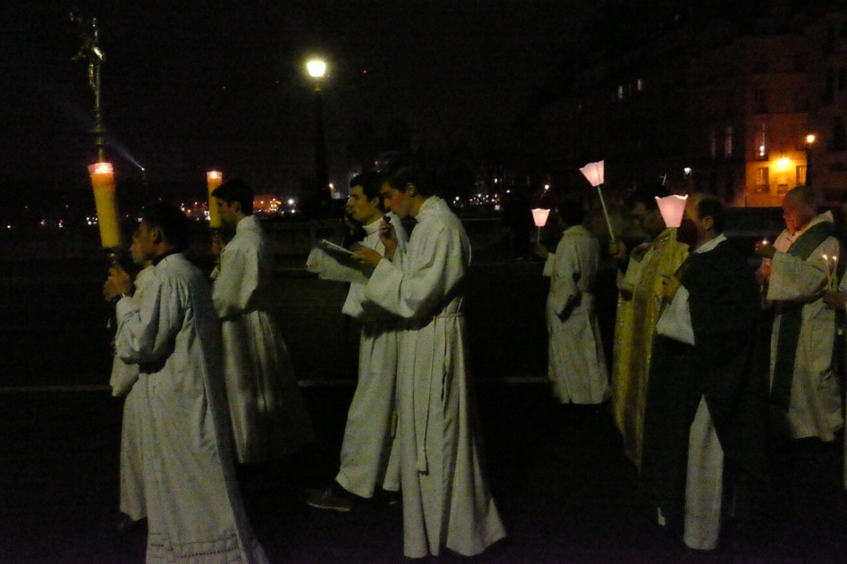 Soirée sainte Geneviève à Saint-Louis en l'Île (4e). © Marie Mariwak / Diocèse de Paris.