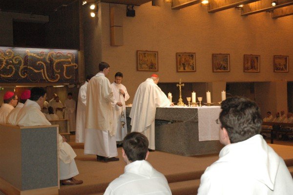 Au cœur de l'Eucharistie, temps fondamental en cette première année « (…). 