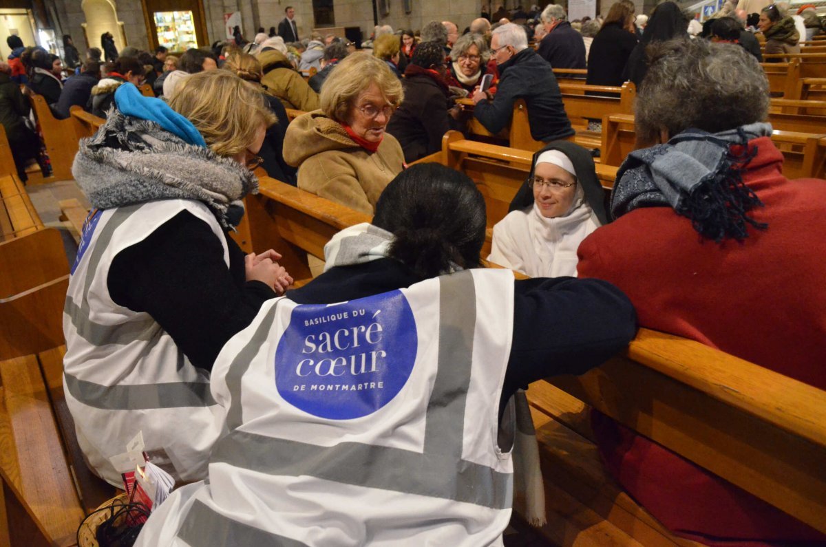 Montée des marches du Sacré-Cœur à l'occasion de la Journée Mondiale (…). © Michel Pourny / Diocèse de Paris.