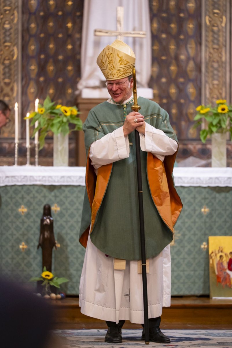 Au-revoir des pasteurs de l'Église suédoise. © Alexander Lamy Och.