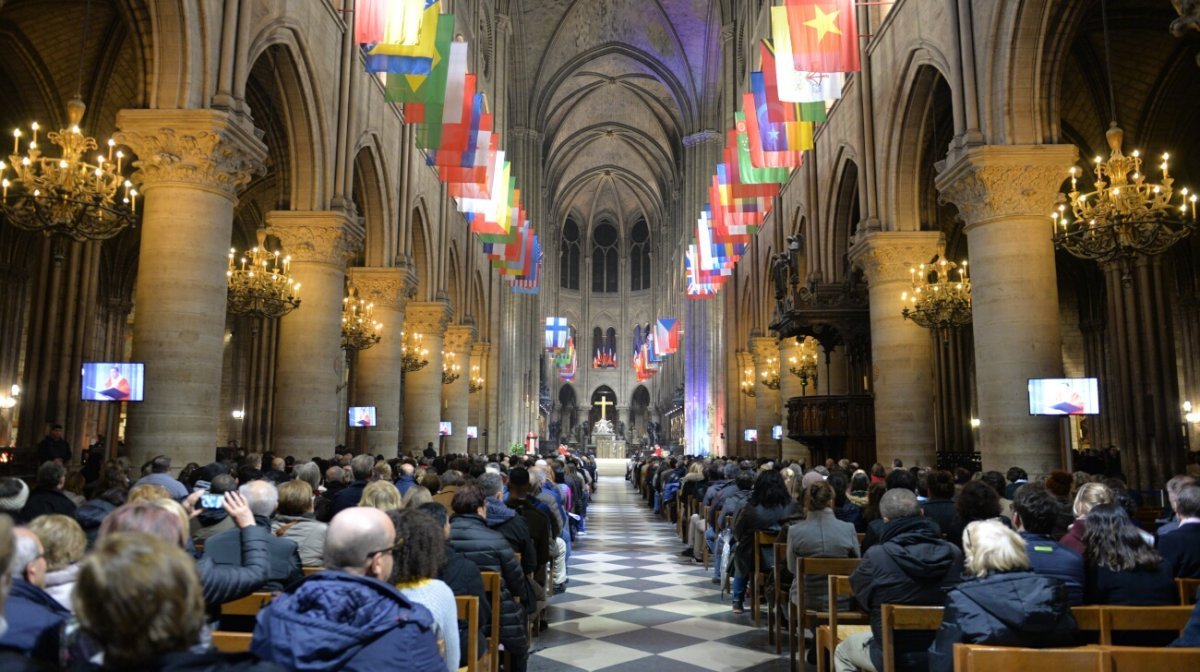 Confirmation d'adultes de novembre 2018. © Marie-Christine Bertin.