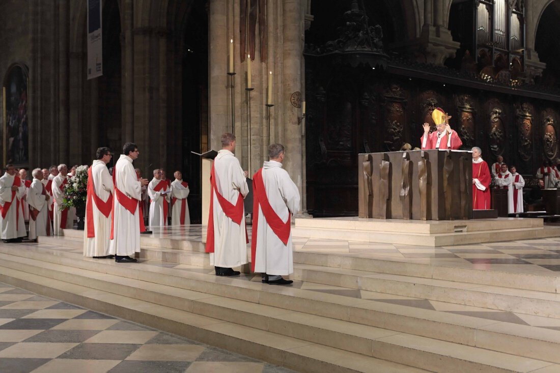 Bénédiction finale par le cardinal André Vingt-Trois. © Yannick Boschat / Diocèse de Paris.