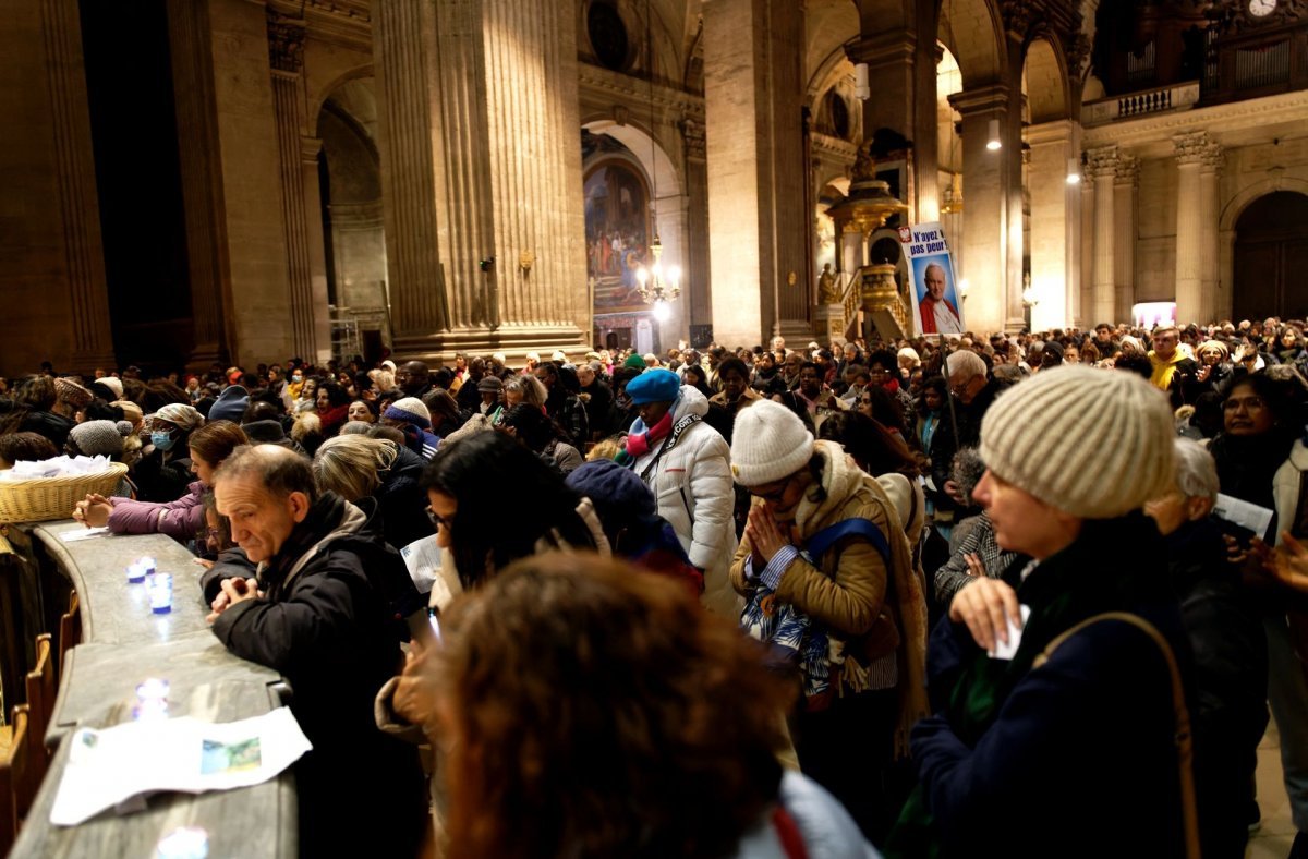 Veillée de prière à Notre Dame de la Santé à Saint-Sulpice. © Trung Hieu Do / Diocèse de Paris.