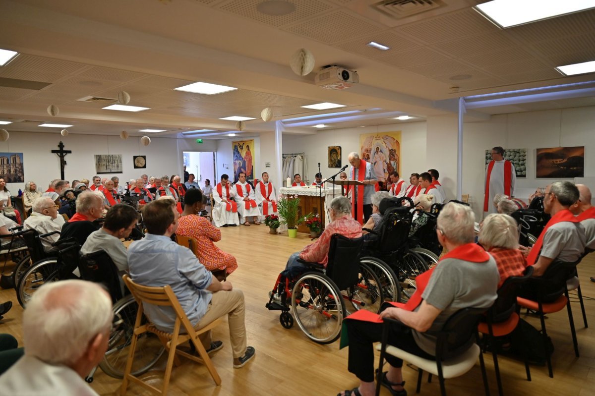 Messe des nouveaux prêtres à la Maison Marie-Thérèse 2025. © Marie-Christine Bertin / Diocèse de Paris.