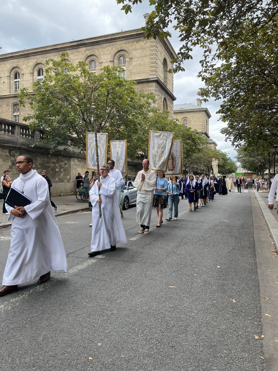 Procession de la Fête de l'Assomption 2023. © Aurélien Pasquet / Cathédrale Notre-Dame de Paris.