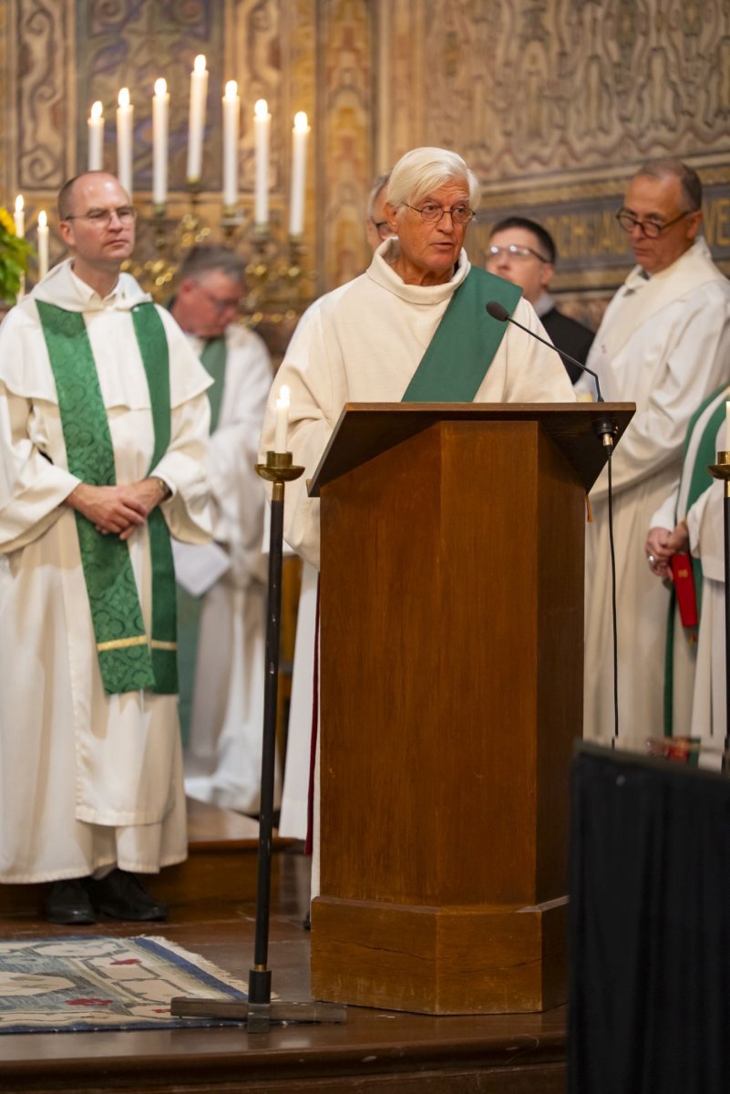 Au-revoir des pasteurs de l'Église suédoise. © Alexander Lamy Och.