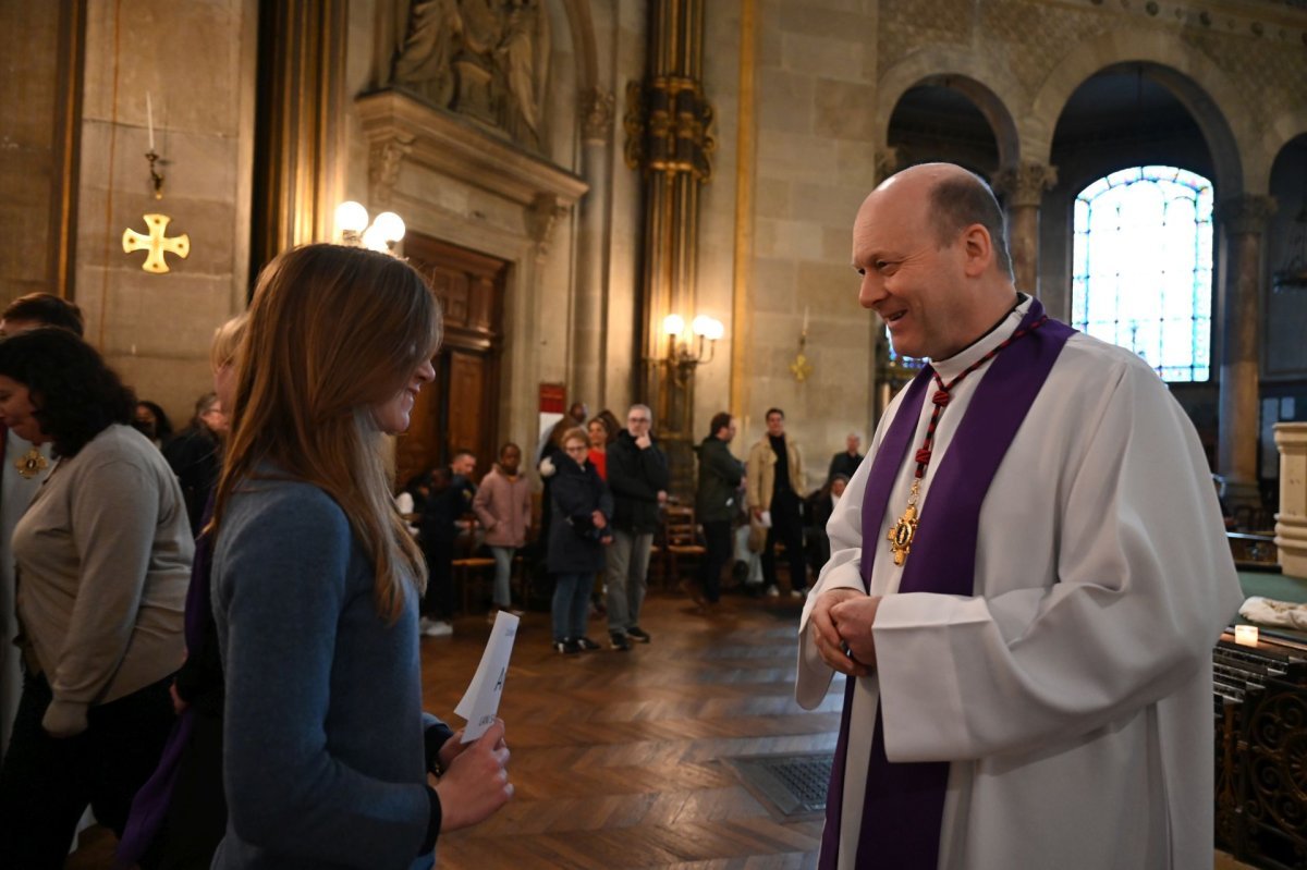Appel décisif des jeunes catéchumènes 2026. © Marie-Christine Bertin / Diocèse de Paris.