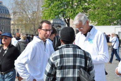 Album-photos de la première journée sur le parvis de Notre-Dame