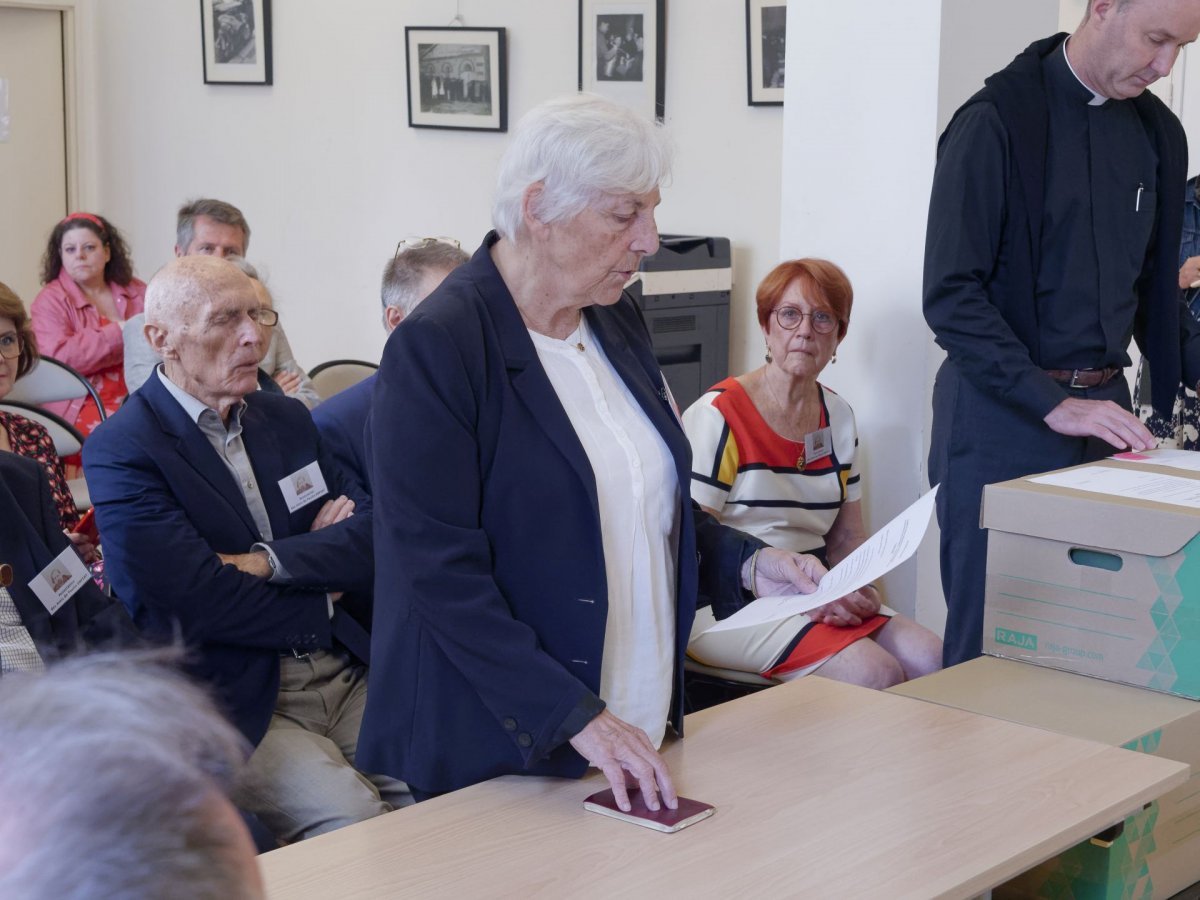 Clôture de l'enquête diocésaine pour la cause en canonisation de Paulin (…). © Yannick Boschat / Diocèse de Paris.