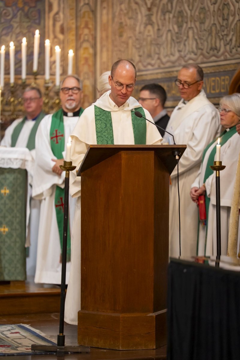 Au-revoir des pasteurs de l'Église suédoise. © Alexander Lamy Och.
