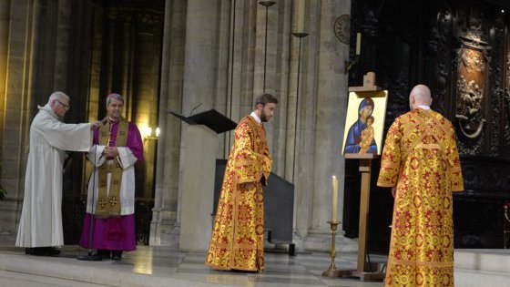 Album-photos des vêpres orthodoxes de la fête de saint Denis