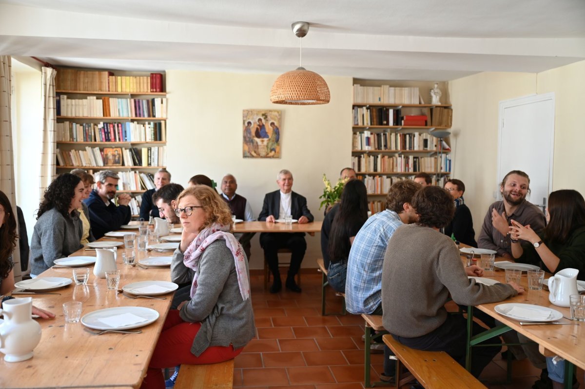 Rencontre avec l'équipe de préparation de la Rencontre européenne de (…). © Marie-Christine Bertin / Diocèse de Paris.