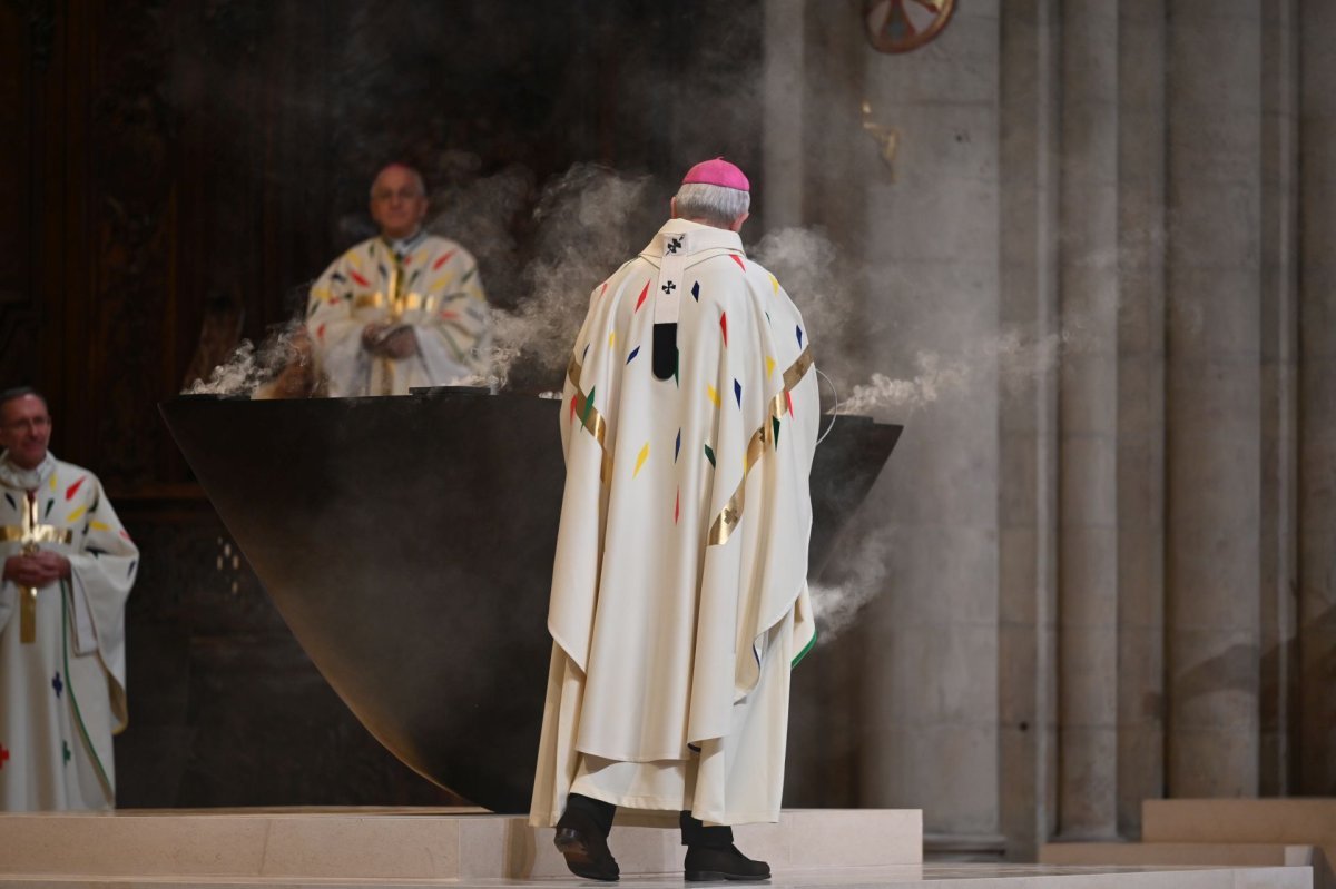 Messe de consécration de l'autel de Notre-Dame de Paris. © Marie-Christine Bertin / Diocèse de Paris.