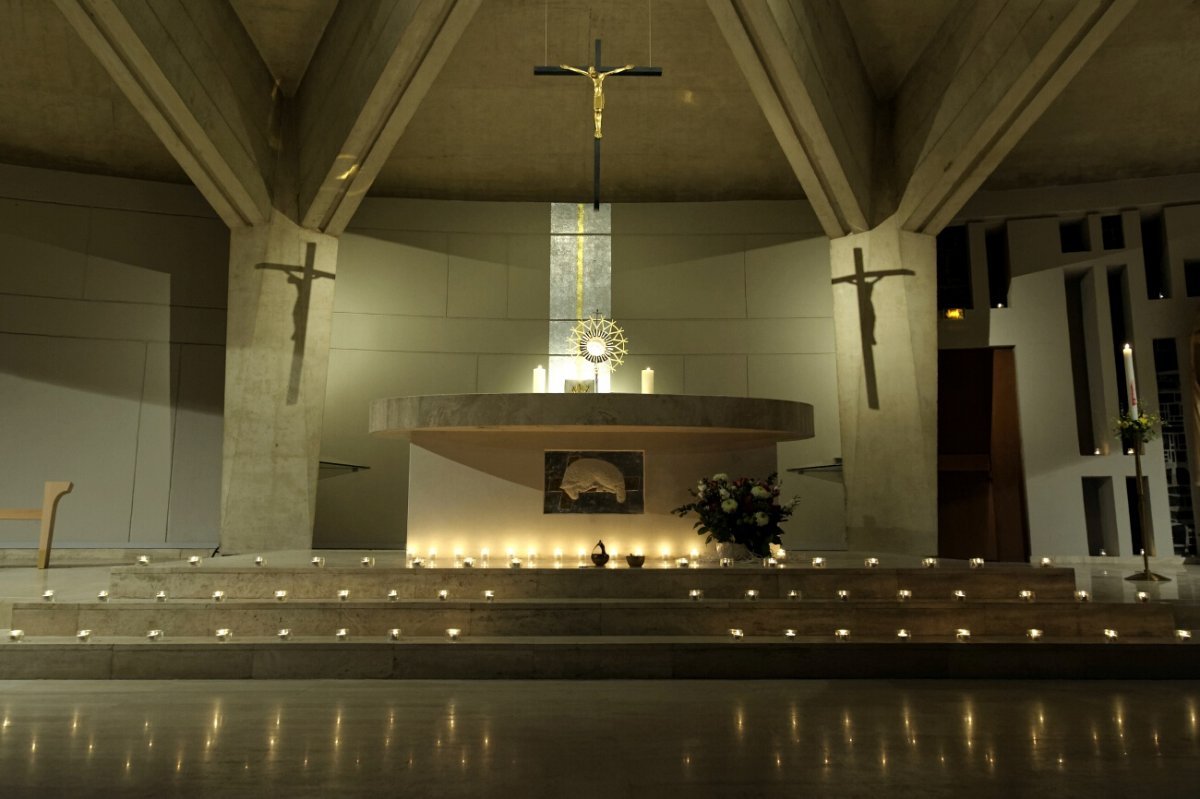 Soirée sainte Geneviève à Notre-Dame de La Salette (15e). © Trung Hieu Do / Diocèse de Paris.