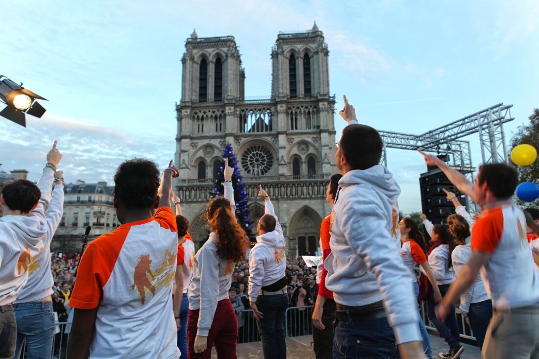 Une animation a été proposée sur le parvis. © Yannick Boschat / Diocèse de Paris.