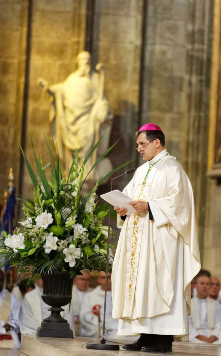 Remerciements de Mgr Antoine de Romanet. © Yannick Boschat / Diocèse de Paris.