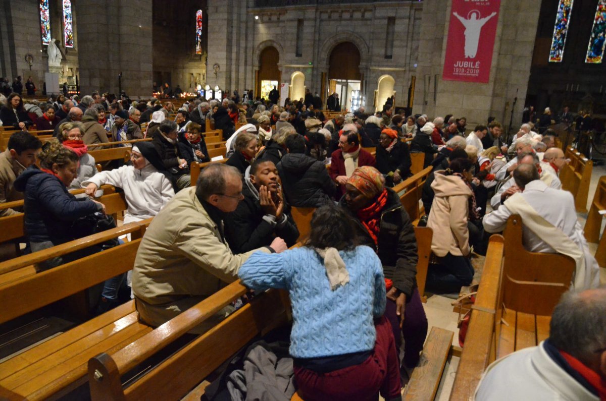 Montée des marches du Sacré-Cœur à l'occasion de la Journée Mondiale (…). © Michel Pourny / Diocèse de Paris.