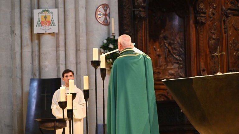 Vêpres à l'occasion des 800 ans du transitus de saint François (…). (c) Marie-Christine Bertin / Diocèse de Paris.