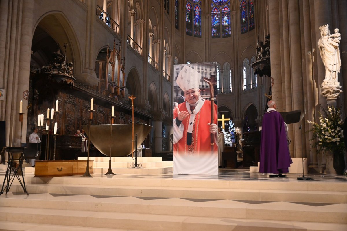 Prière des vêpres. © Marie-Christine Bertin / Diocèse de Paris.