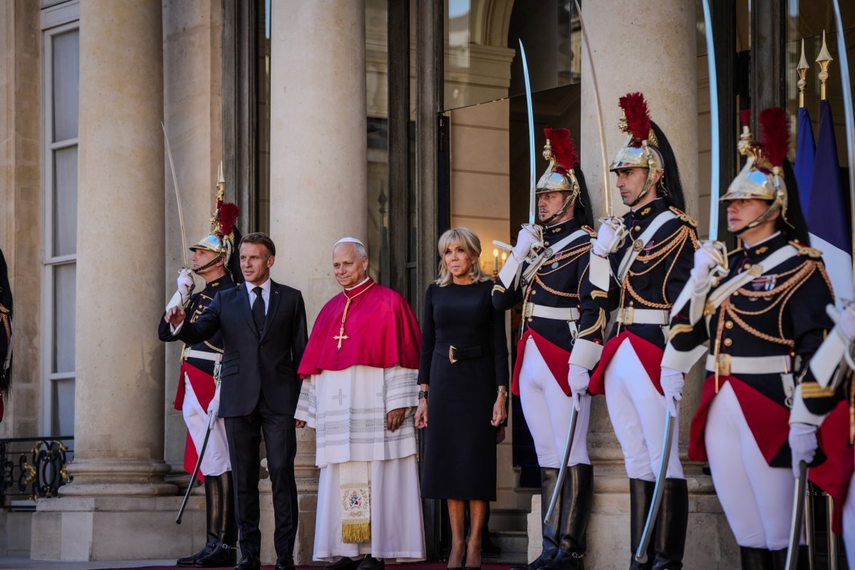 Visite du pape Léon XIV au Président de la République et rencontre avec les (…). © Étienne Castelein / Diocèse de Paris.