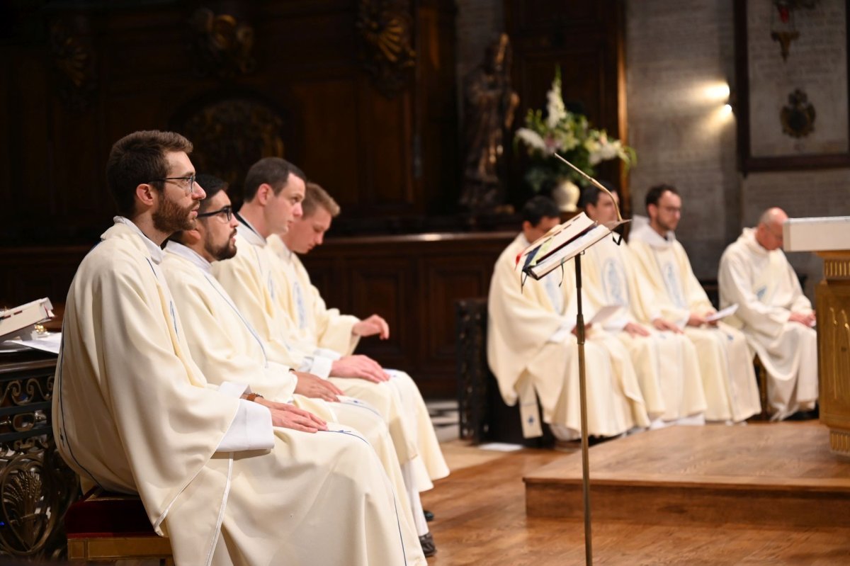 Messe des nouveaux prêtres à Notre-Dame des Victoires 2024. © Marie-Christine Bertin / Diocèse de Paris.