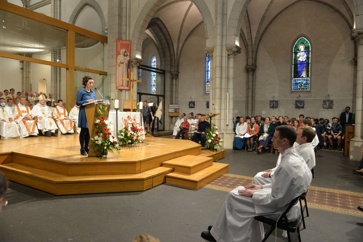 Ordinations diaconales en vue du sacerdoce à Saint-Hippolyte. © Marie-Christine Bertin / Diocèse de Paris.