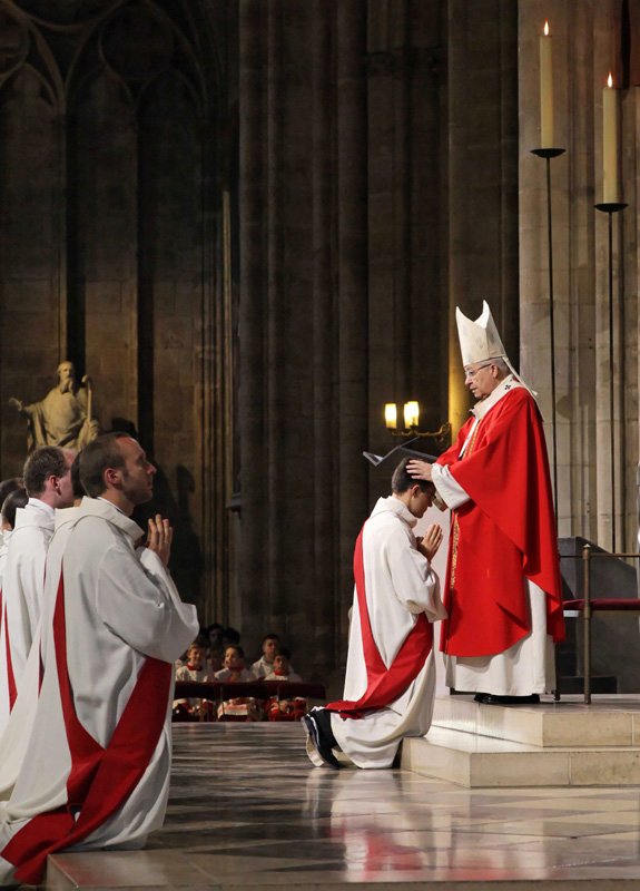 Ordinations sacerdotales 2012 à Notre-Dame de Paris. © Yannick Boschat / Diocèse de Paris.