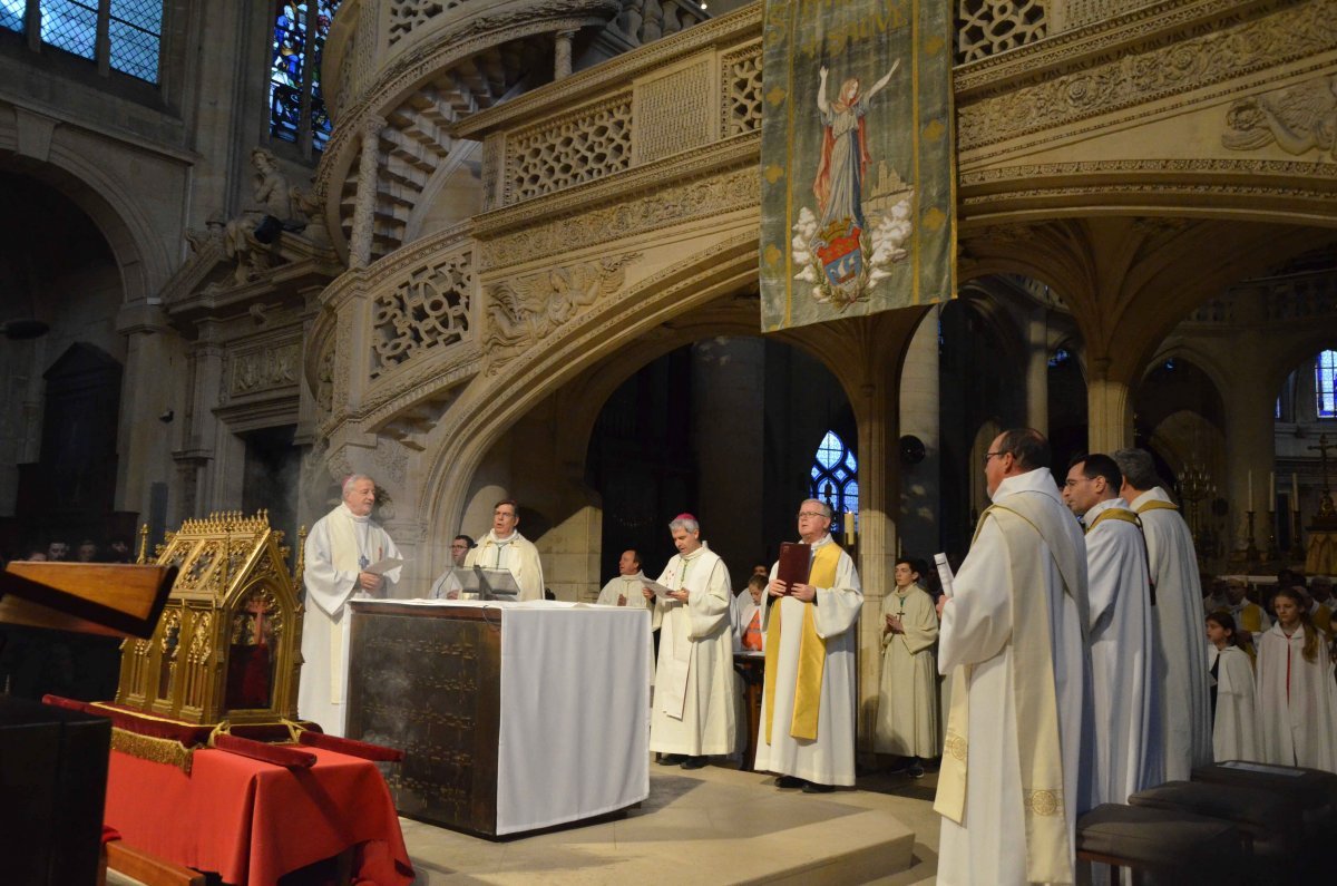 Ouverture de l'année diocésaine des 1600 ans de sainte Geneviève. © Michel Pourny / Diocèse de Paris.