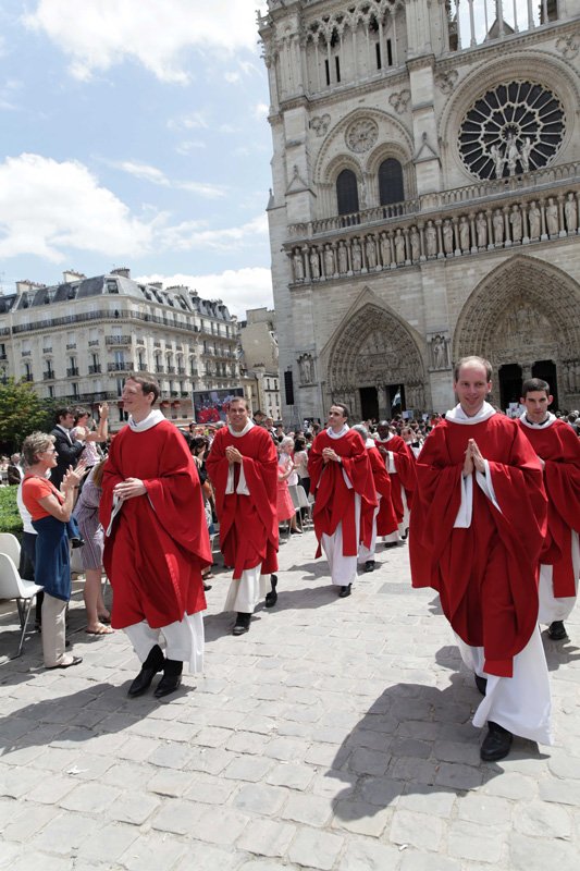 Ordinations sacerdotales 2012 à Notre-Dame de Paris. © Yannick Boschat / Diocèse de Paris.