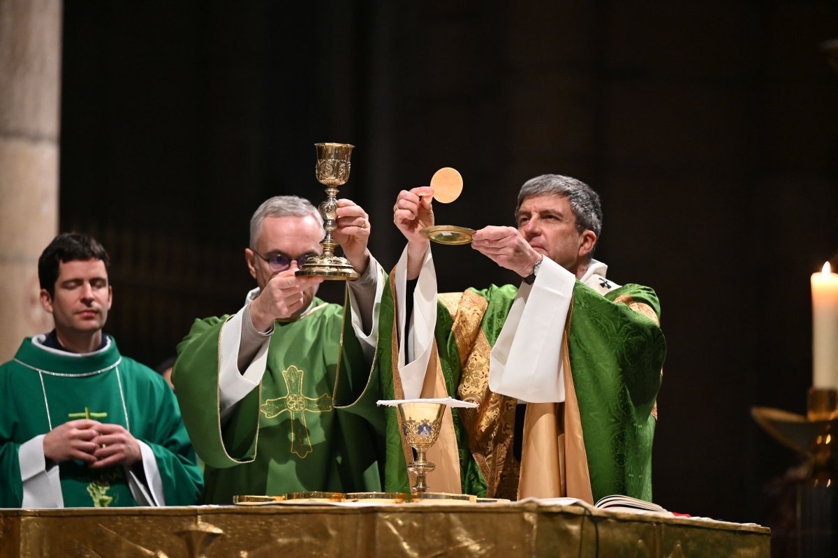 Rassemblement des jeunes au service de la liturgie 2024. © Marie-Christine Bertin / Diocèse de Paris.