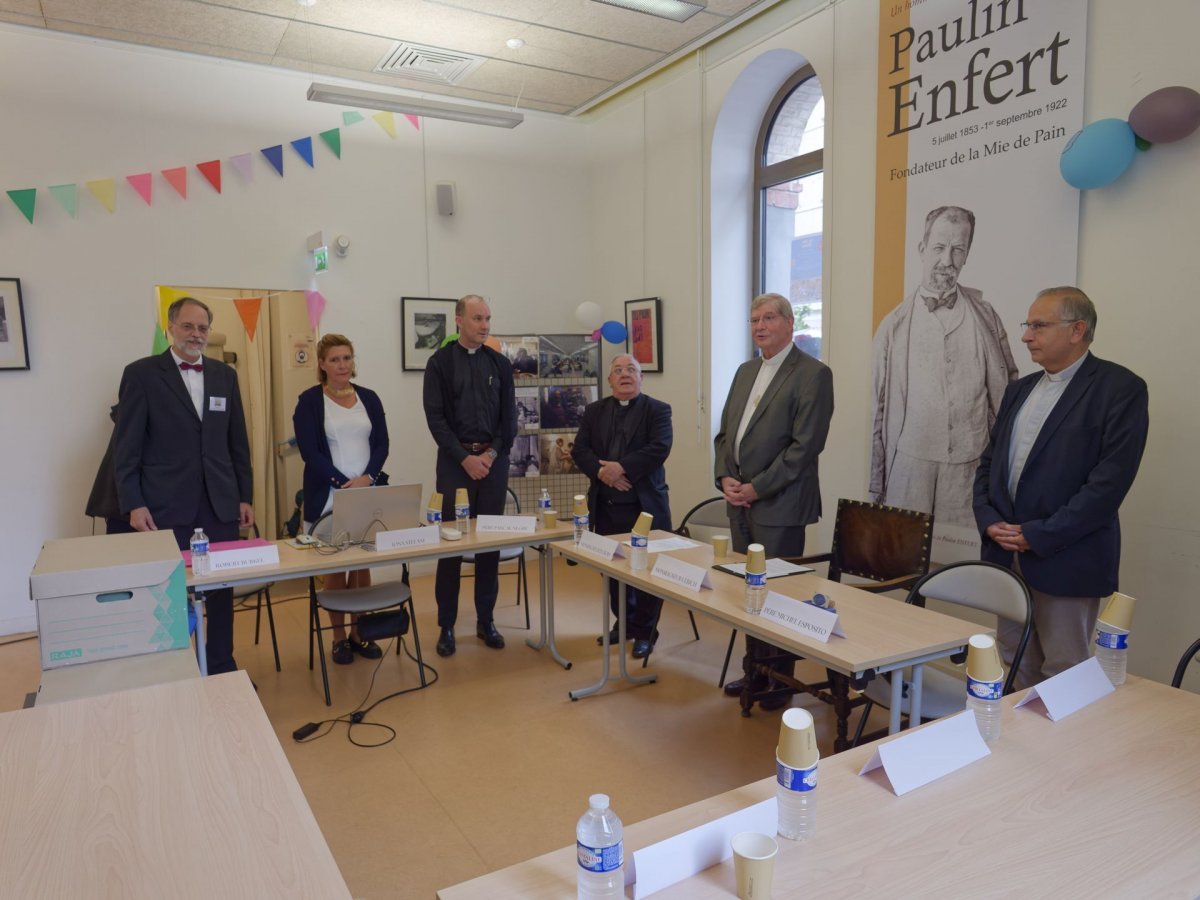 Clôture de l'enquête diocésaine pour la cause en canonisation de Paulin (…). © Yannick Boschat / Diocèse de Paris.