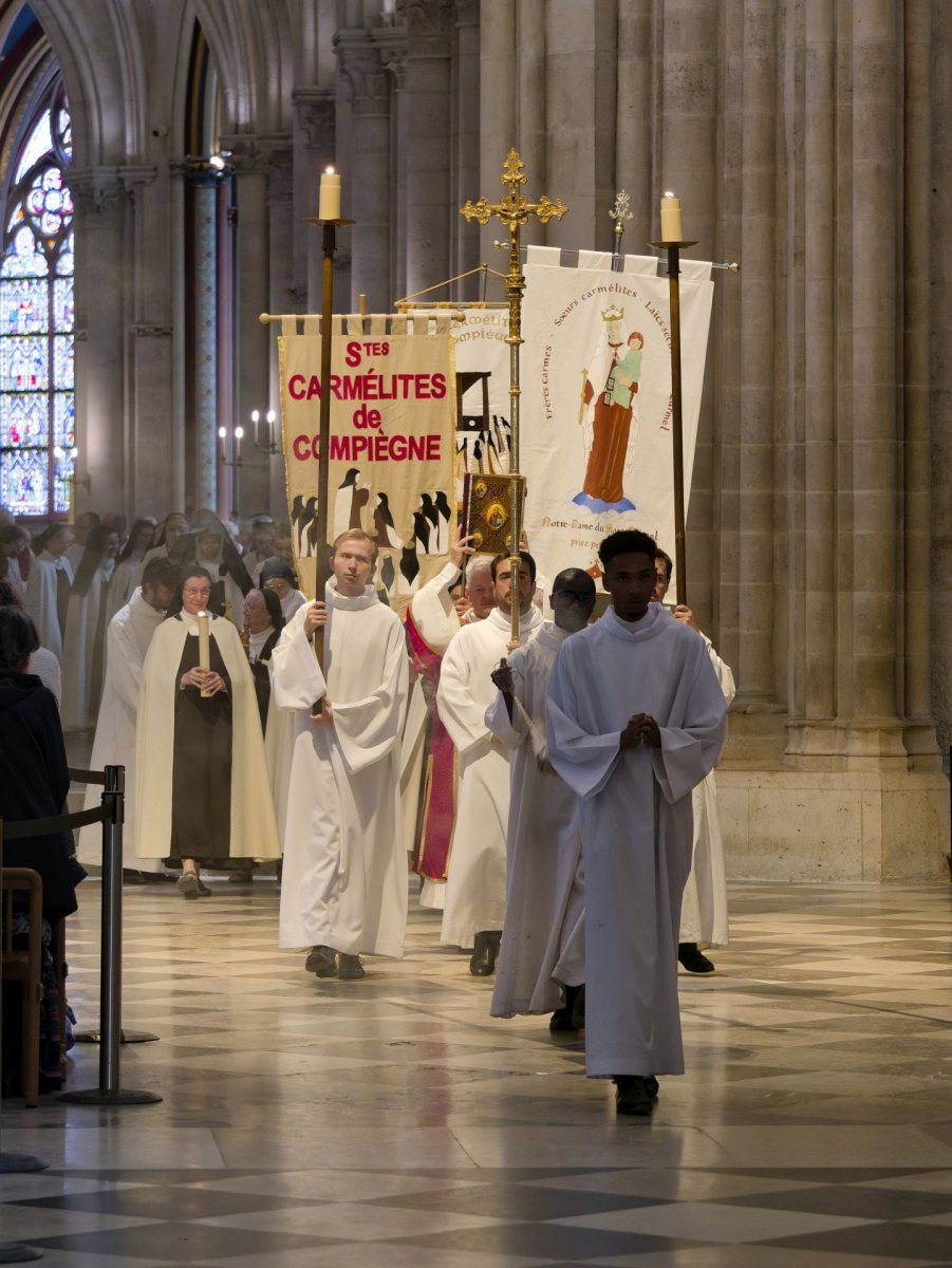 Messe d'action de grâce pour la canonisation des 16 carmélites de Compiègne. © Yannick Boschat / Diocèse de Paris.