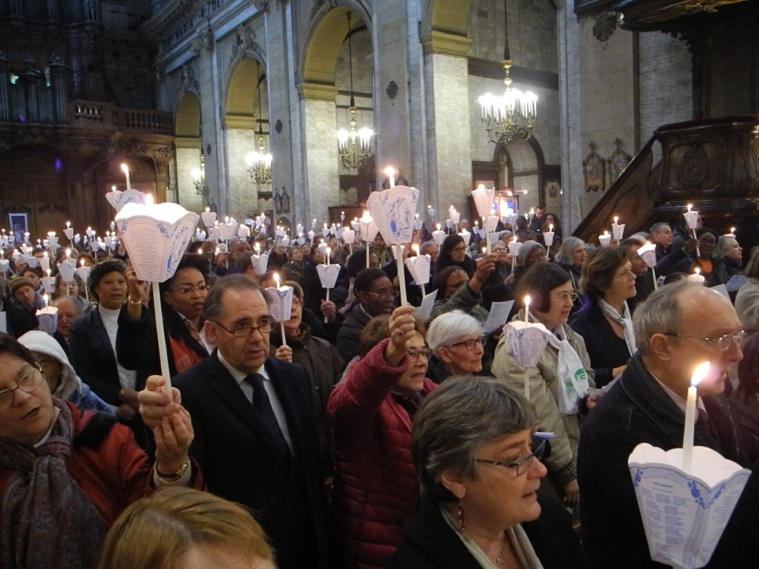 Messe célébrée par Mgr Renauld de Dinechin, évêque auxiliaire de Paris. © Marie-Christine Bertin / Diocèse de Paris.