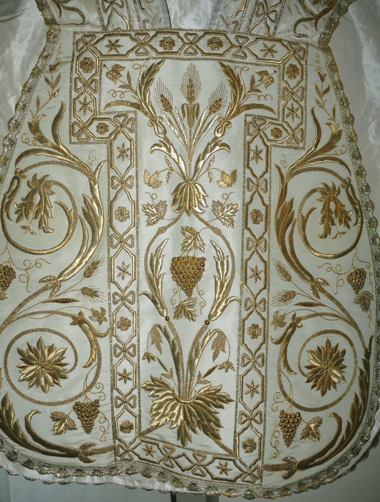 Chasuble de Notre-Dame des Victoires. © C. D. A. S.