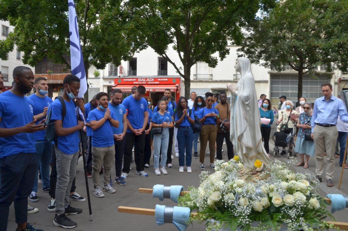 Fête de l'Assomption de la Vierge Marie : procession dans Paris. © Michel Pourny / Diocèse de Paris.