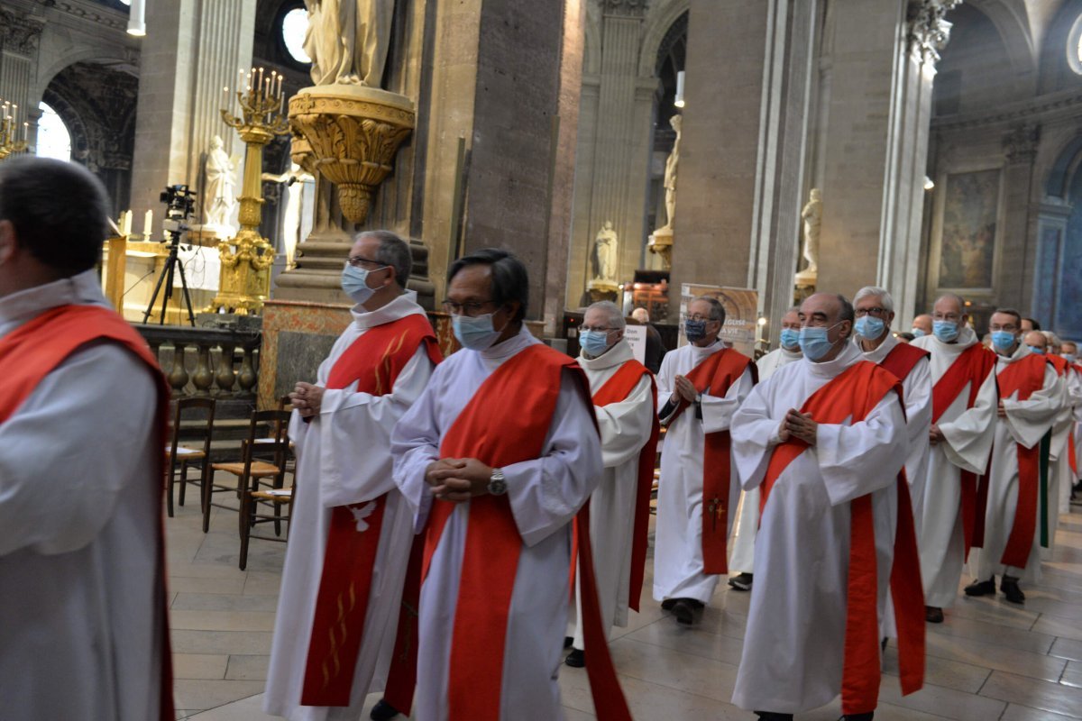 Ordinations de diacres permanents 2020. © Marie-Christine Bertin / Diocèse de Paris.