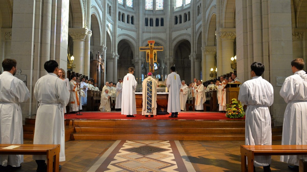 Ordinations diaconales en vue du sacerdoce 2018. © Marie-Christine Bertin / Diocèse de Paris.