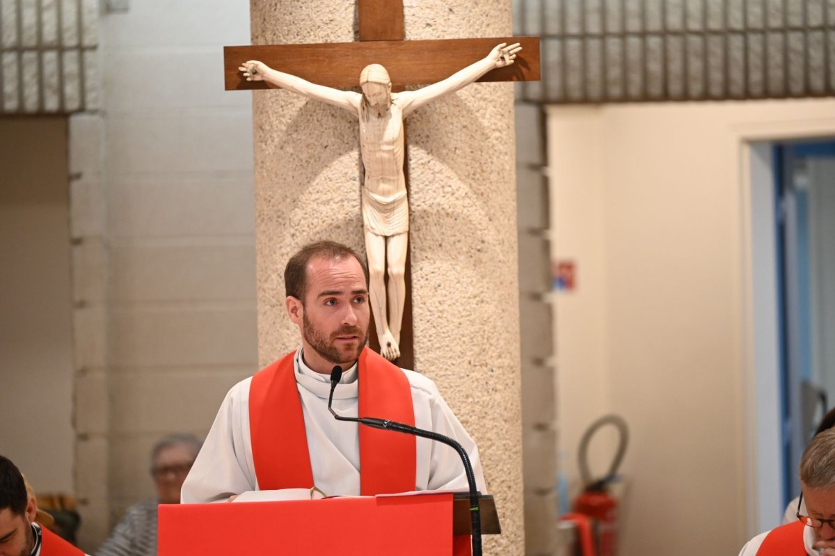 Messe des nouveaux prêtres à la Maison Marie-Thérèse. © Marie-Christine Bertin / Diocèse de Paris.