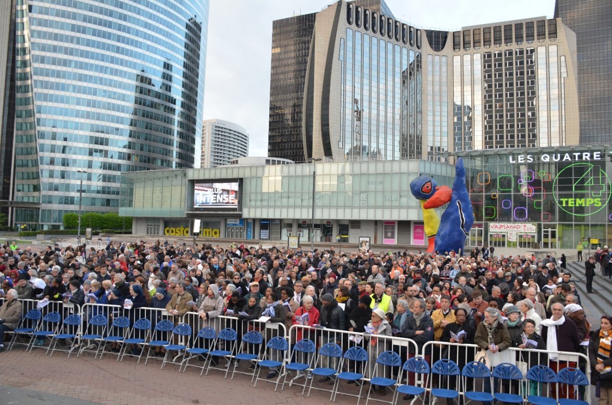 Rassemblement “Pâques 2017” à La Défense. © Michel Pourny.