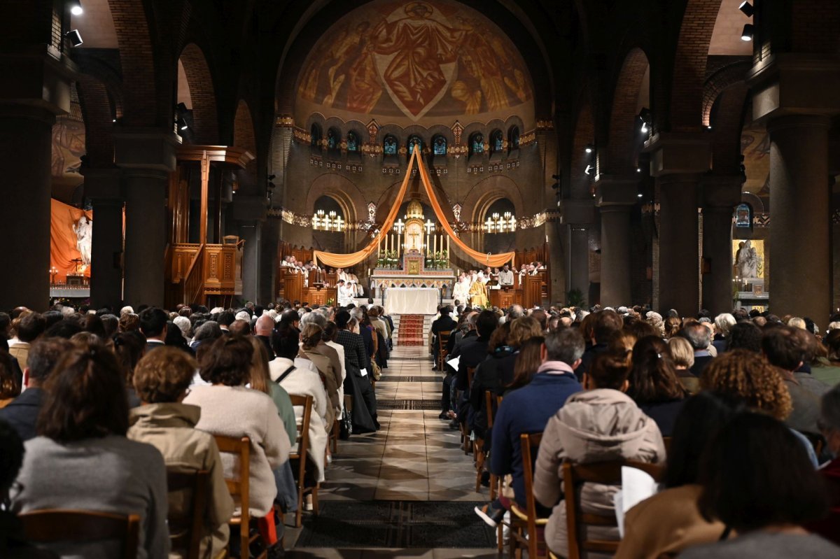 Ordinations diaconales en vue du sacerdoce 2024 du 6 octobre 2024. © Marie-Christine Bertin / Diocèse de Paris.