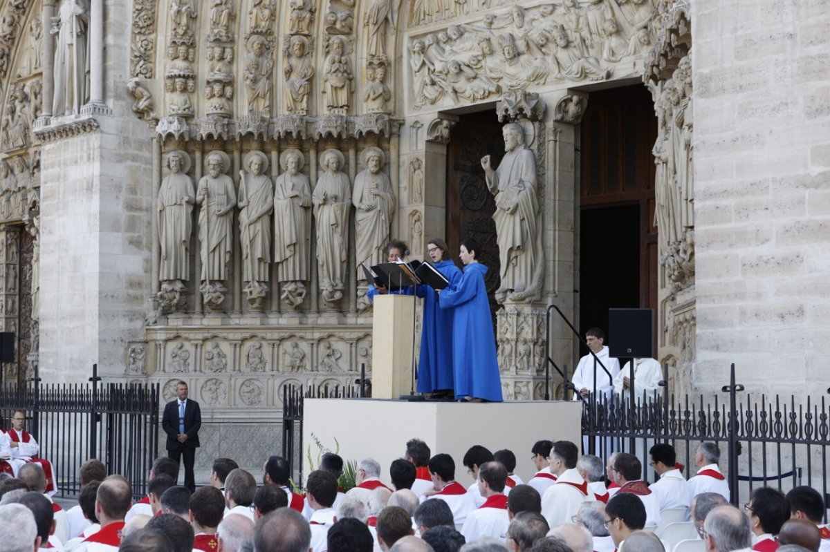 Liturgie de la Parole. © Marie-Christine Bertin / Diocèse de Paris.