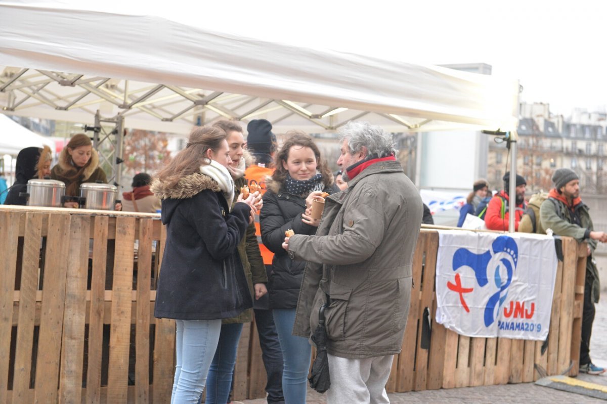 Le petit-déjeuner caritatif des JMJ@Panam'. © Marie-Christine Bertin / Diocèse de Paris.