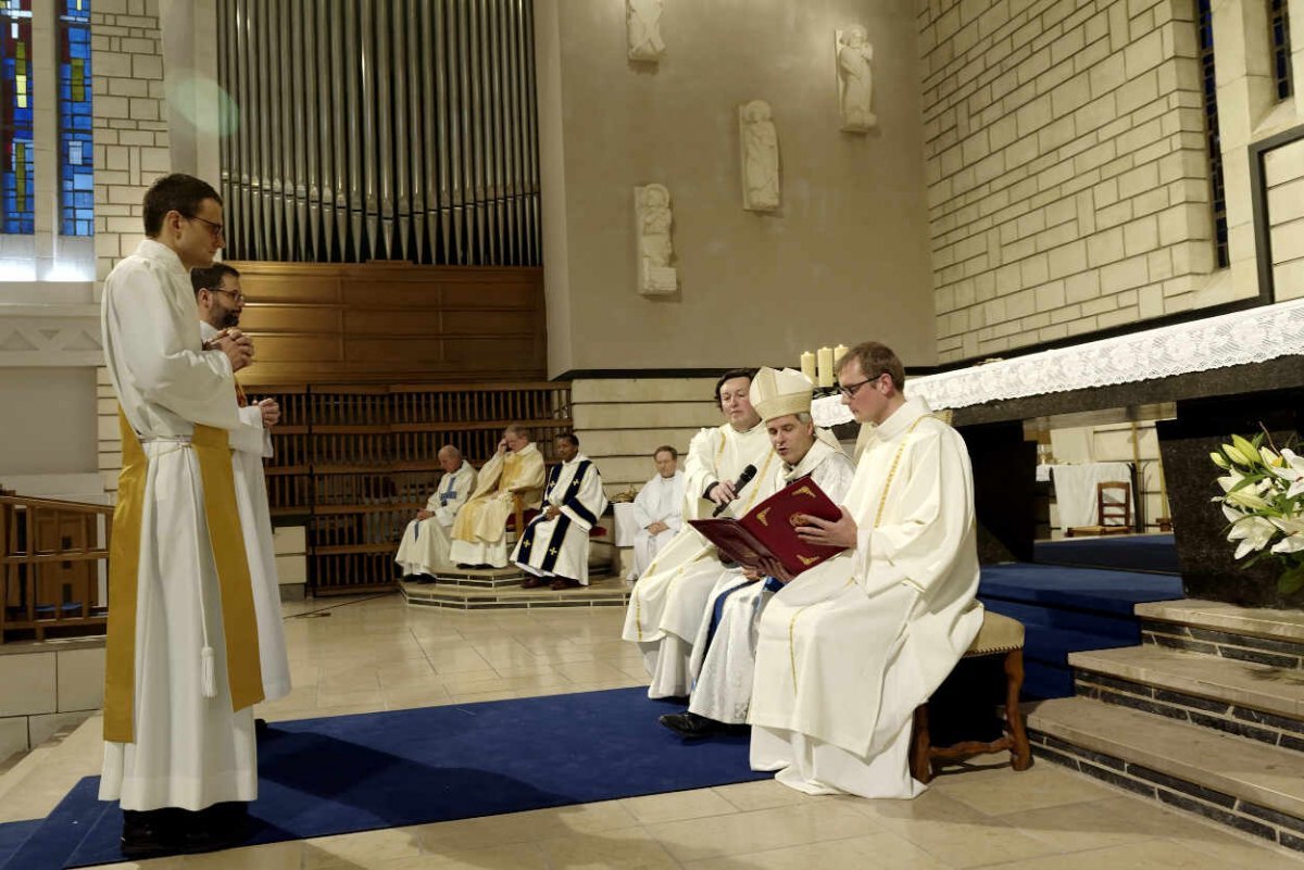 Ordinations pour la Compagnie de Jésus. © Trung Hieu Do / Diocèse de Paris.