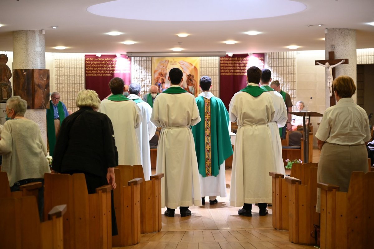 Messe des nouveaux prêtres à la Maison Marie-Thérèse. © Marie-Christine Bertin / Diocèse de Paris.