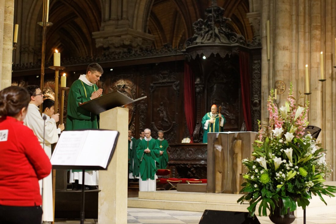 Proclamation de l'Évangile. © Yannick Boschat / Diocèse de Paris.